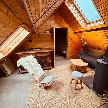 In Rustikalem Alten Haus * Tiefenpölz